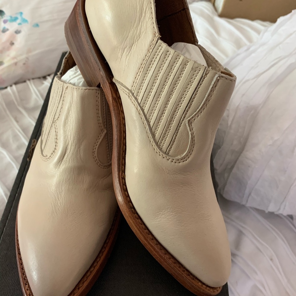 NEW in Box FRYE booties!